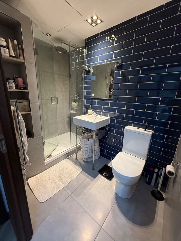 Additional image 10 of 1 Bed Flat, Bridges Court Road, SW11, N1 7GU
