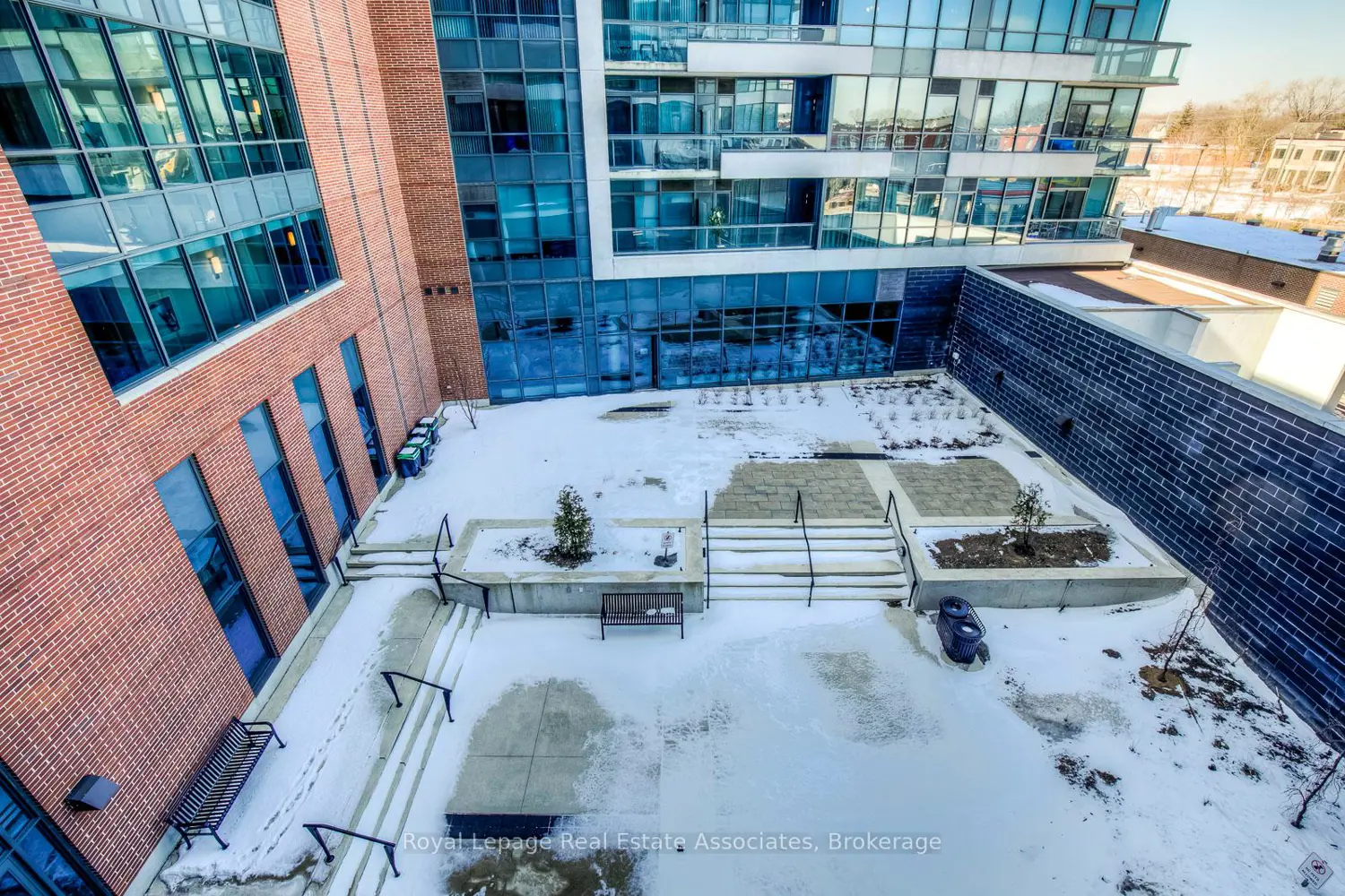 Additional image 20 of 1 Hurontario Street 308