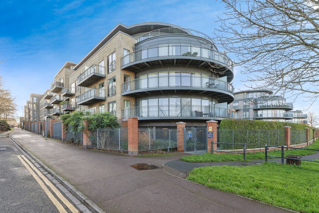 2 bed flat for saleKingsley Walk, Cambridge, Cambridgeshire CB5