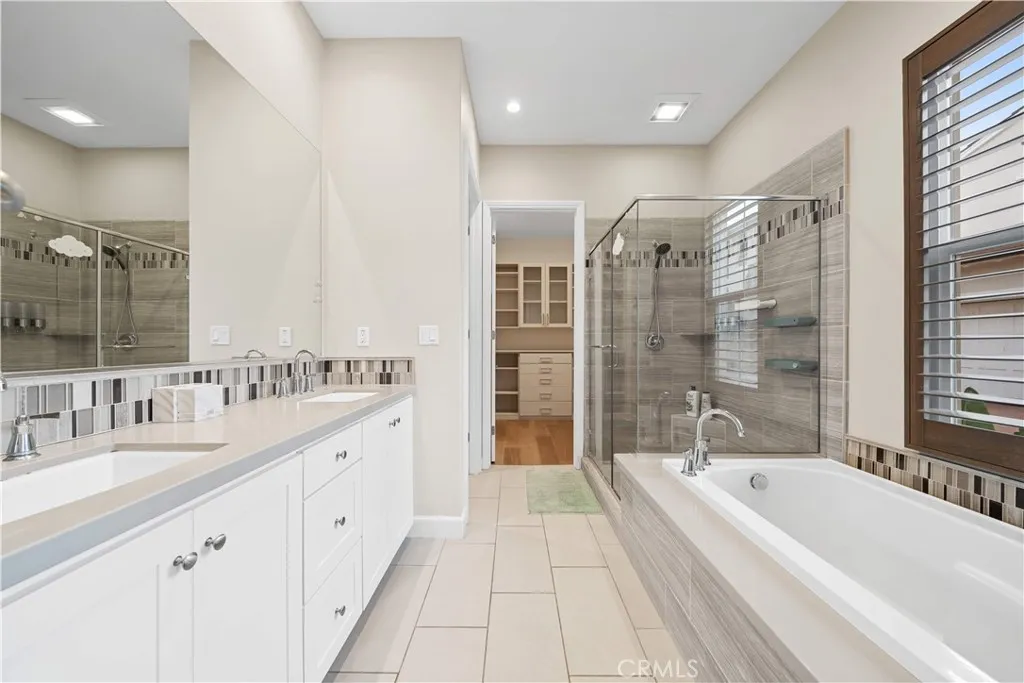 Additional image 64 of 114 Guinness, Irvine, CA 92620