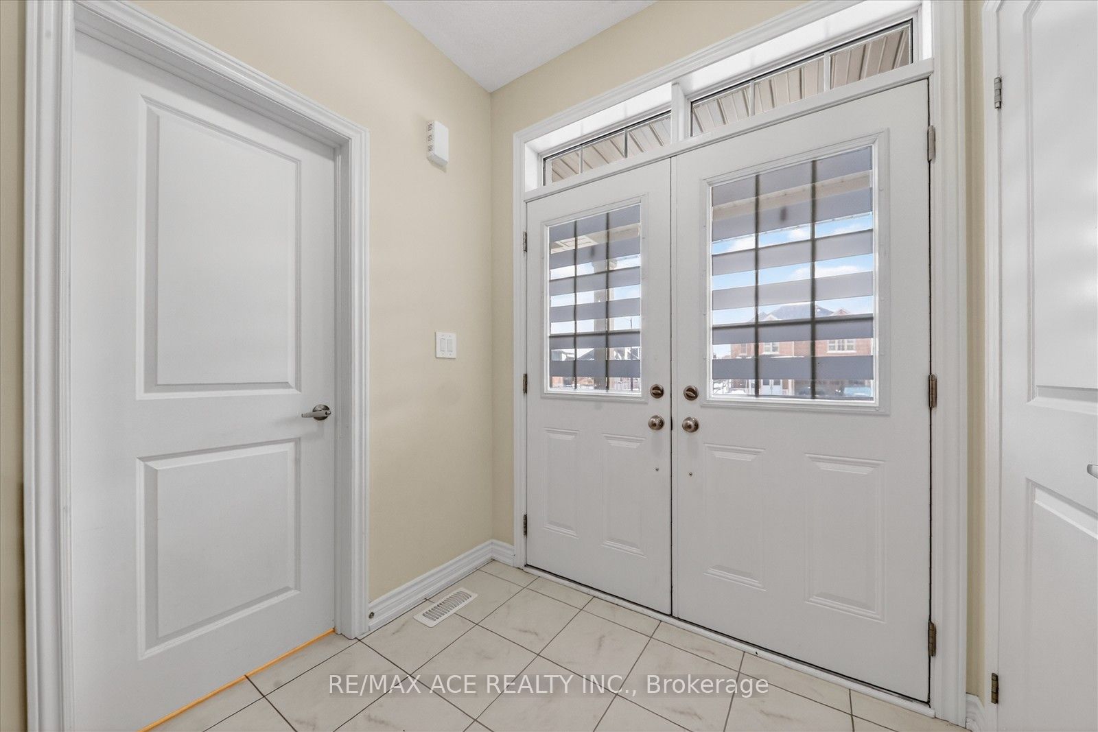 Additional image 5 of 4 Sanford Circle, Springwater, ON, L9X 2A8