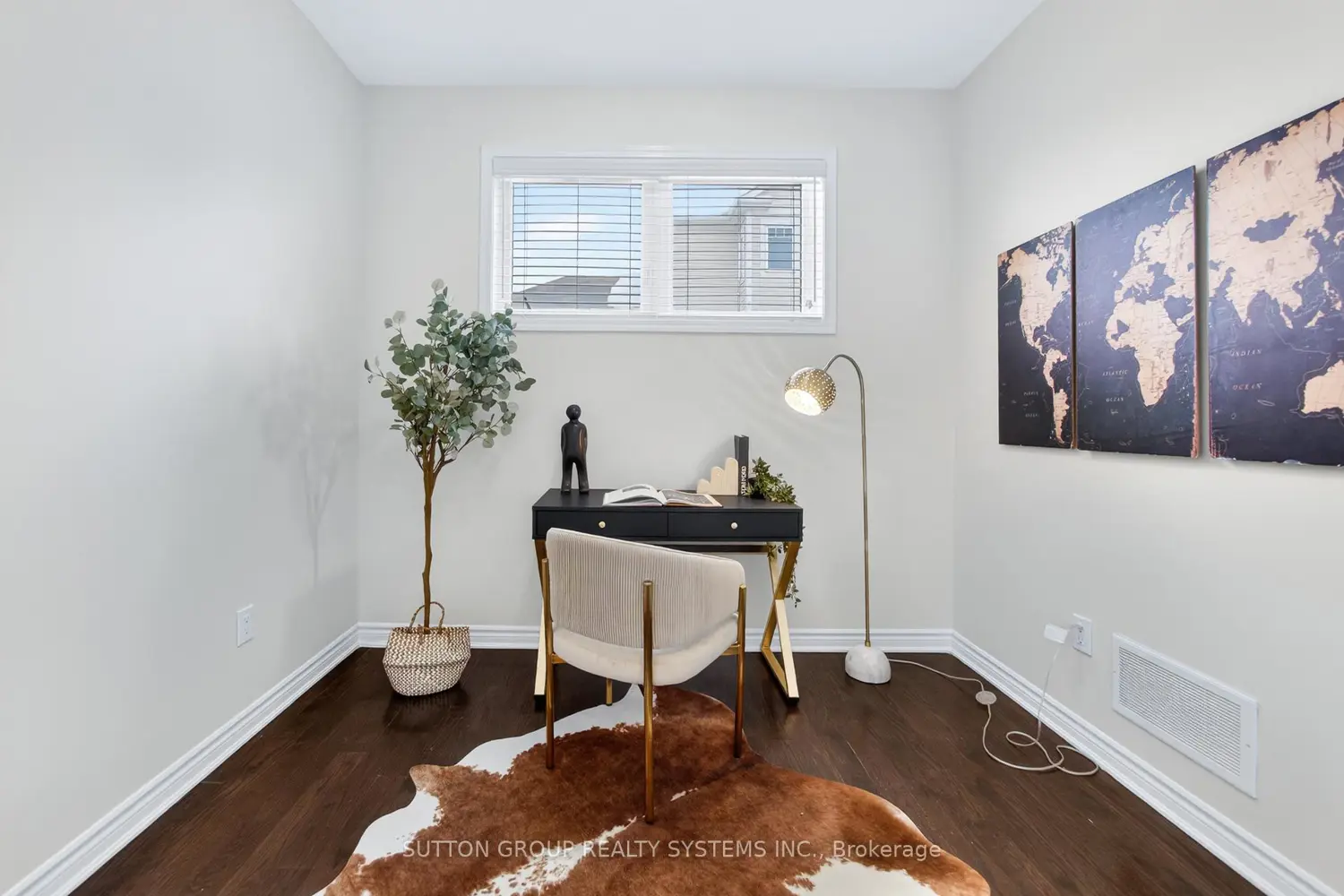 Additional image 4 of 693 Doon South Drive