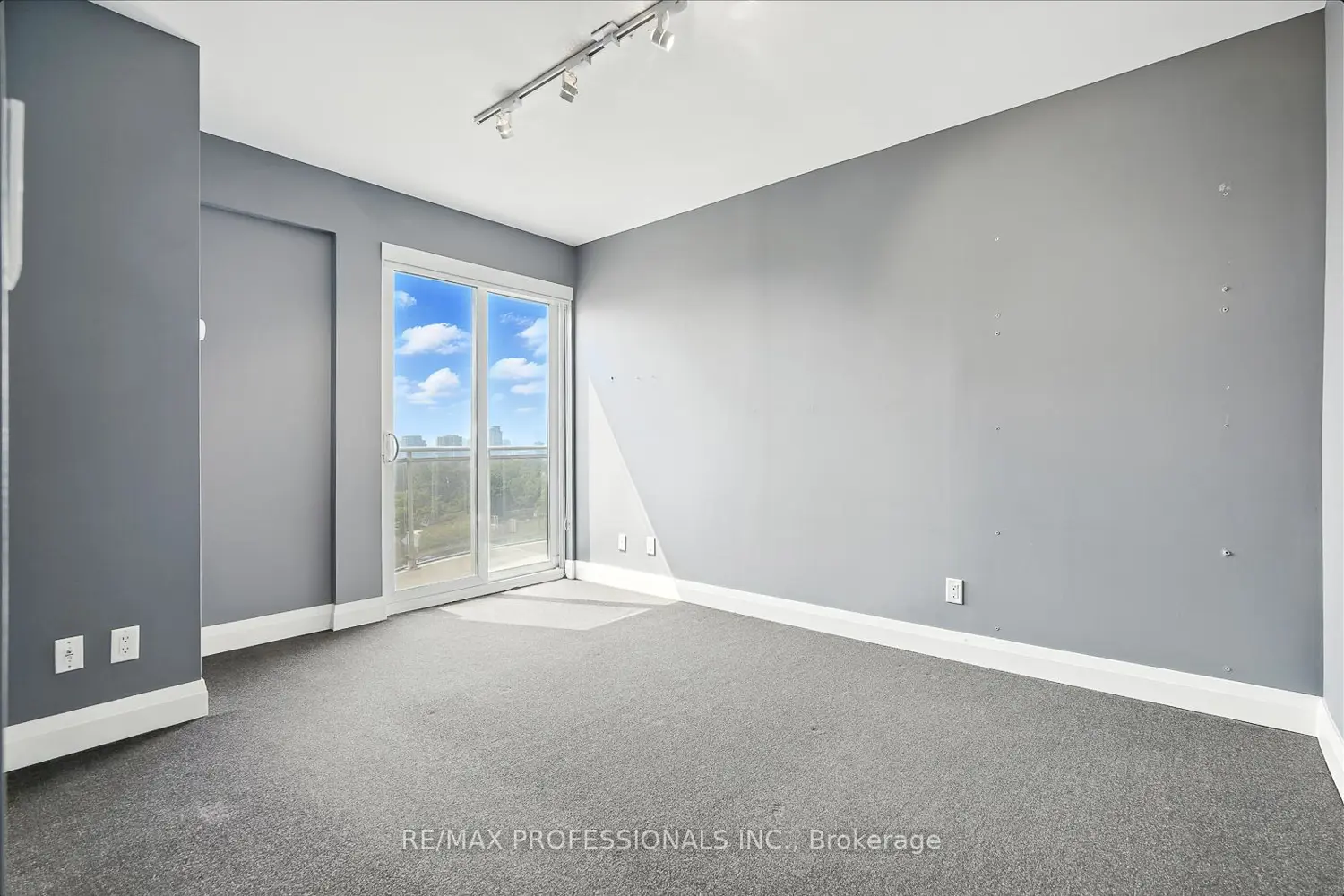 Additional image 10 of 1430 Yonge Street 1401