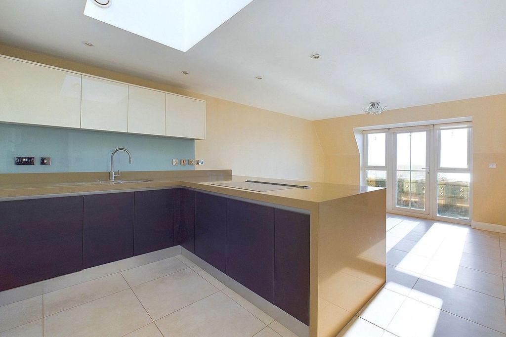 Additional image 8 of 3 bed flat for saleMarine Parade, Worthing BN11