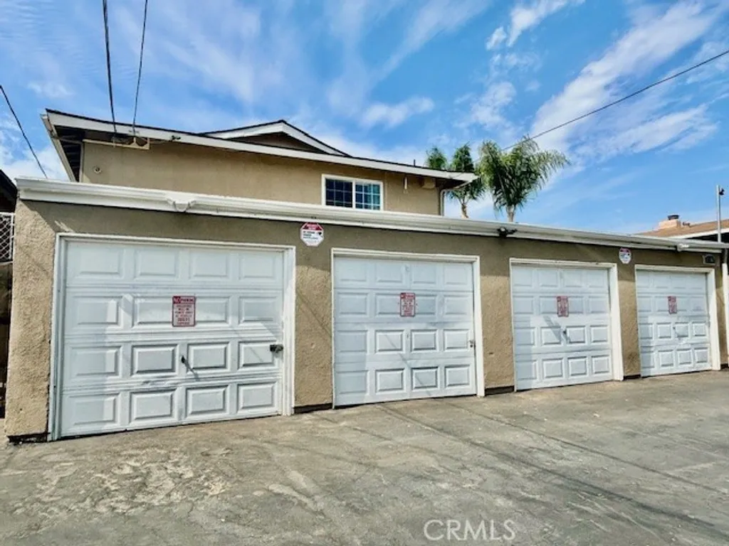 17102 Emerald Ln Unit 1, Huntington Beach, CA 92647
