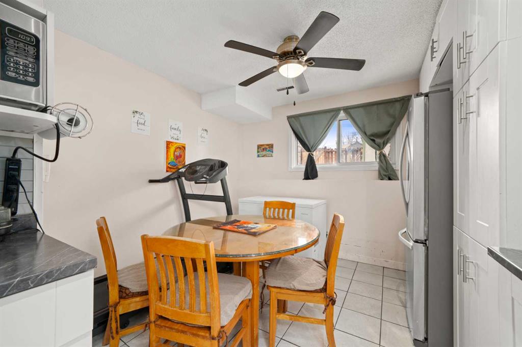 Additional image 6 of 124 Berkley Way NW, Calgary, AB, T3K 1B6