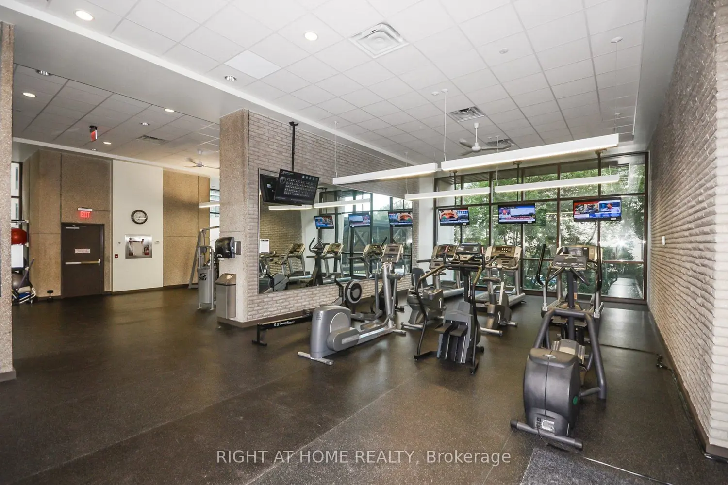 Additional image 15 of 33 Harbour Square #2019