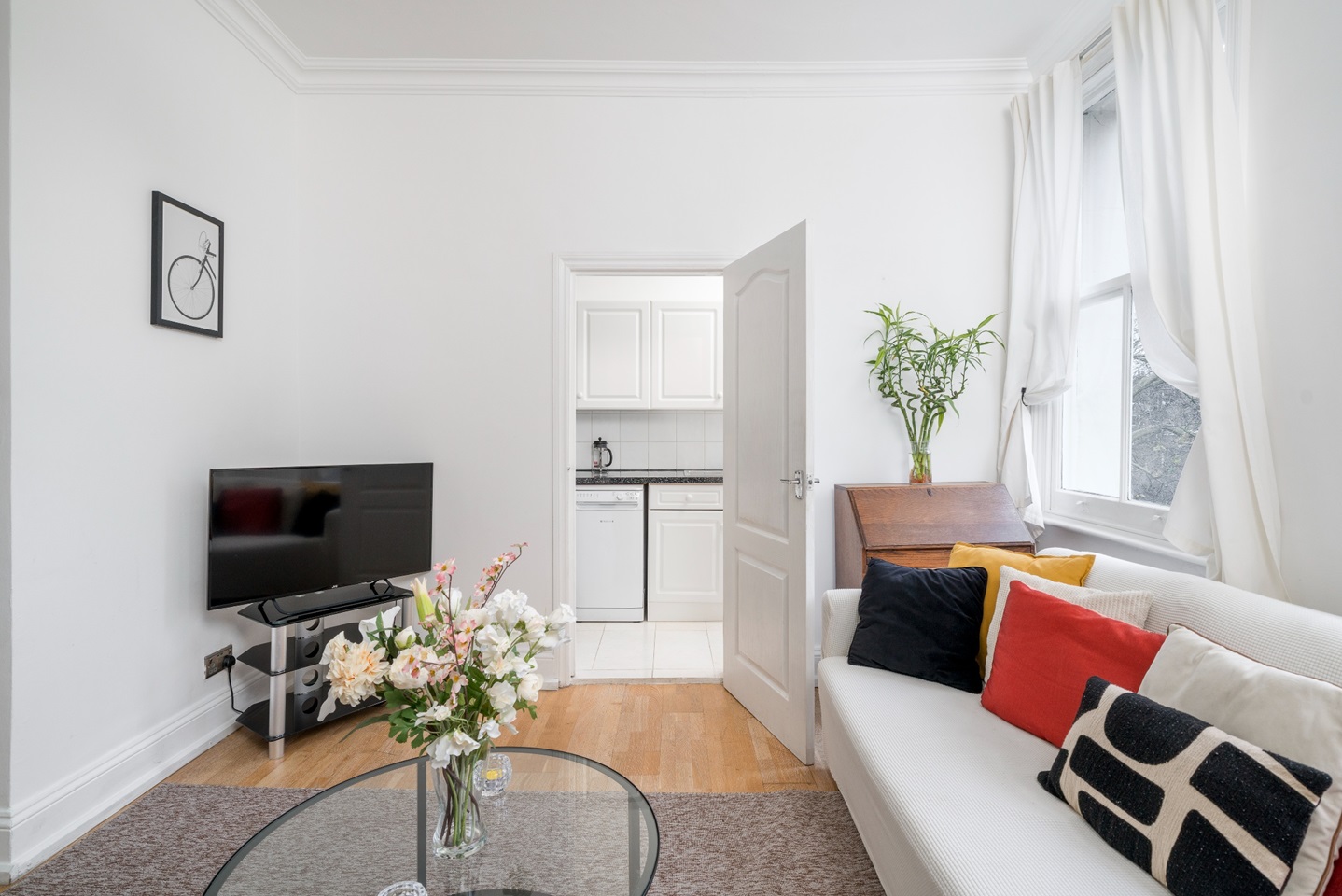 Additional image 5 of 2 Bed Flat, Warwick Road, SW5, N1 7GU