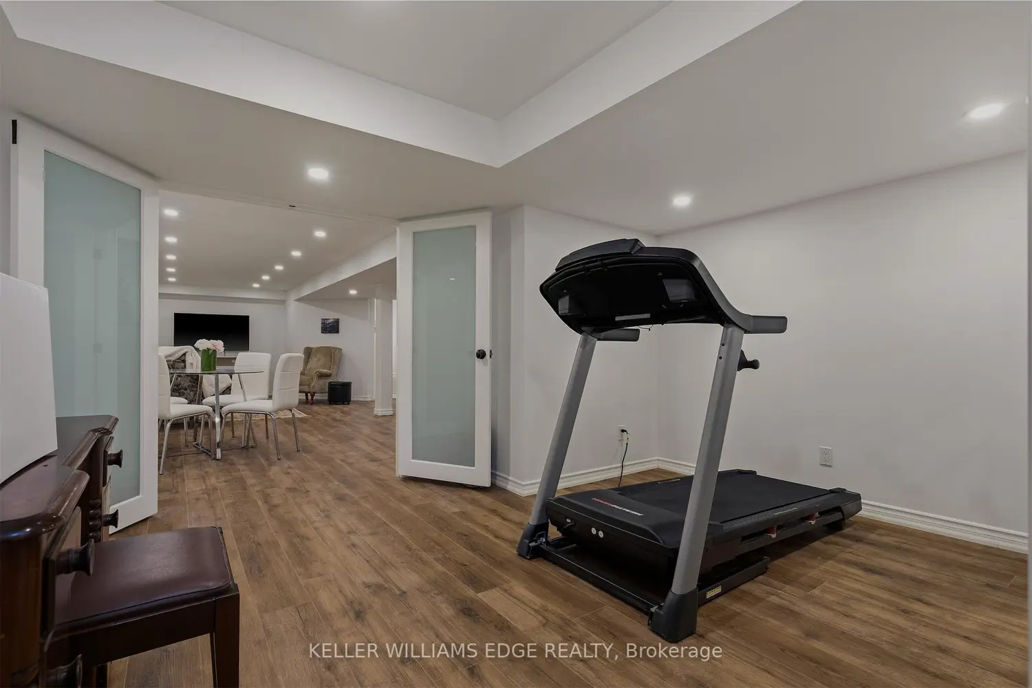 Additional image 16 of 5255 Lakeshore Road 20