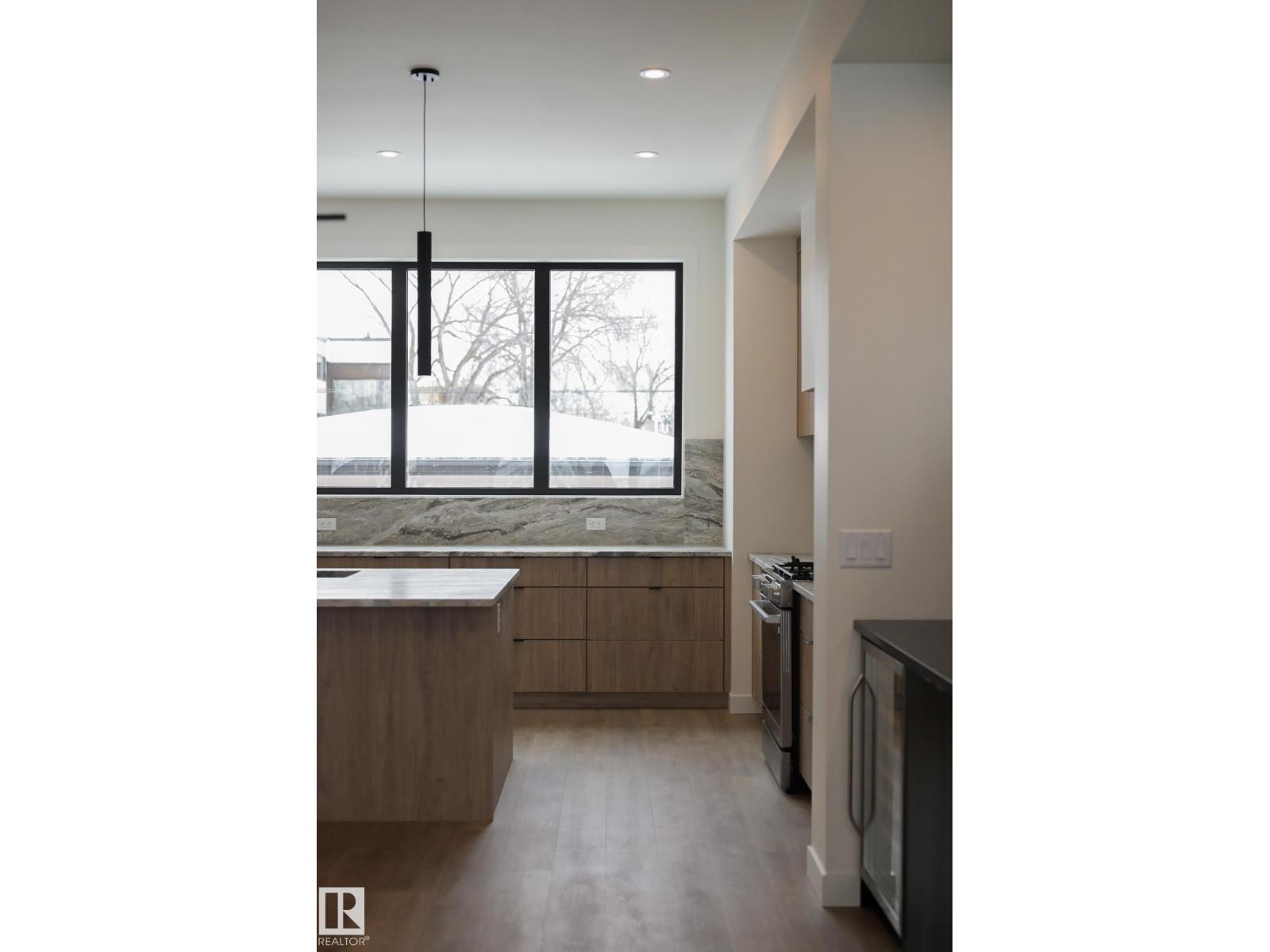 Additional image 5 of 9140 74 Avenue NW, Edmonton, AB, T6E1E1