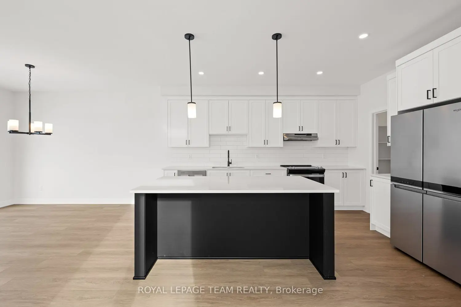 Additional image 5 of 1064 Moore Street