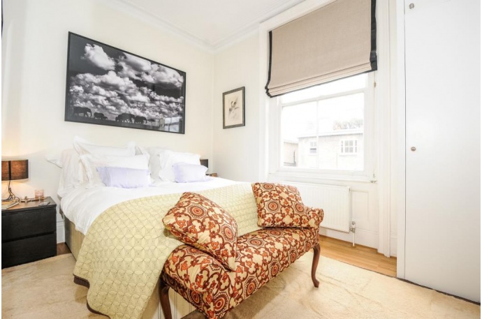 Additional image 2 of 2 Bed Flat, Stafford Terrace, W8, N1 7GU