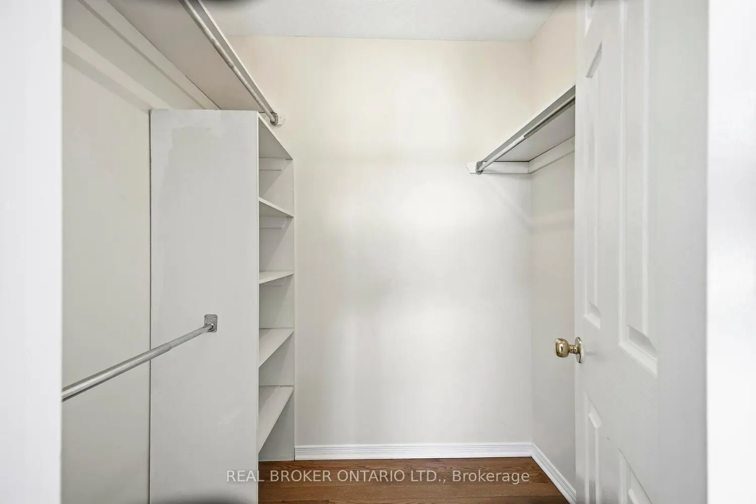 Additional image 17 of 220 Woodpark Way