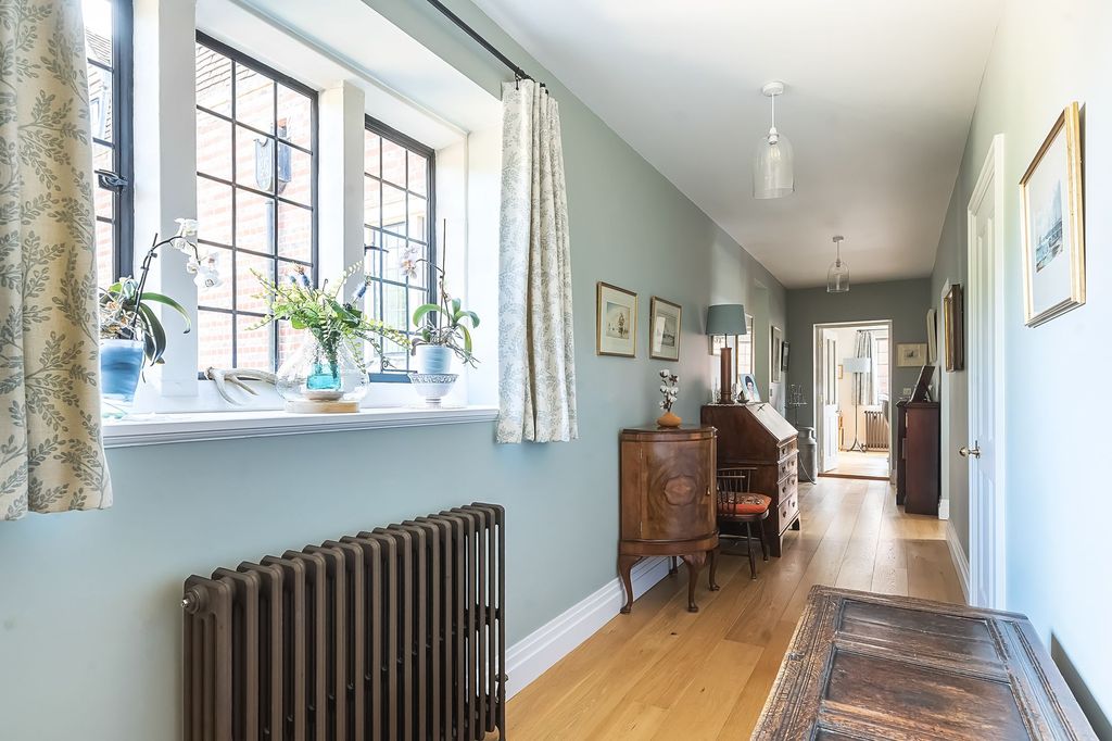 Additional image 9 of 2 bed flat for saleKings Drive, Midhurst GU29