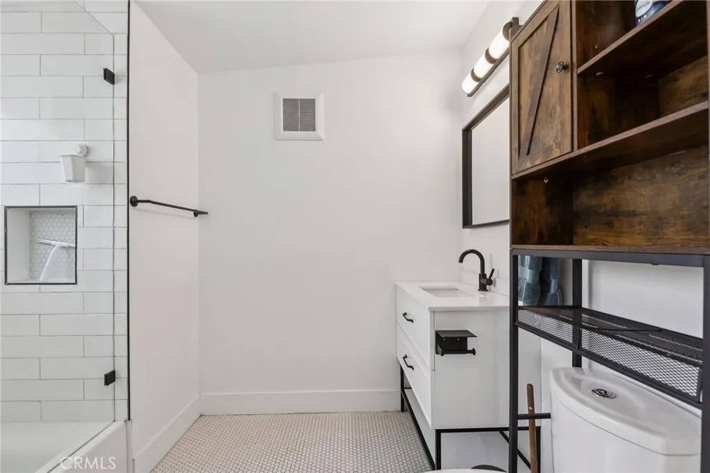 Additional image 43 of 230 S B St Unit 1, Tustin, CA 92780