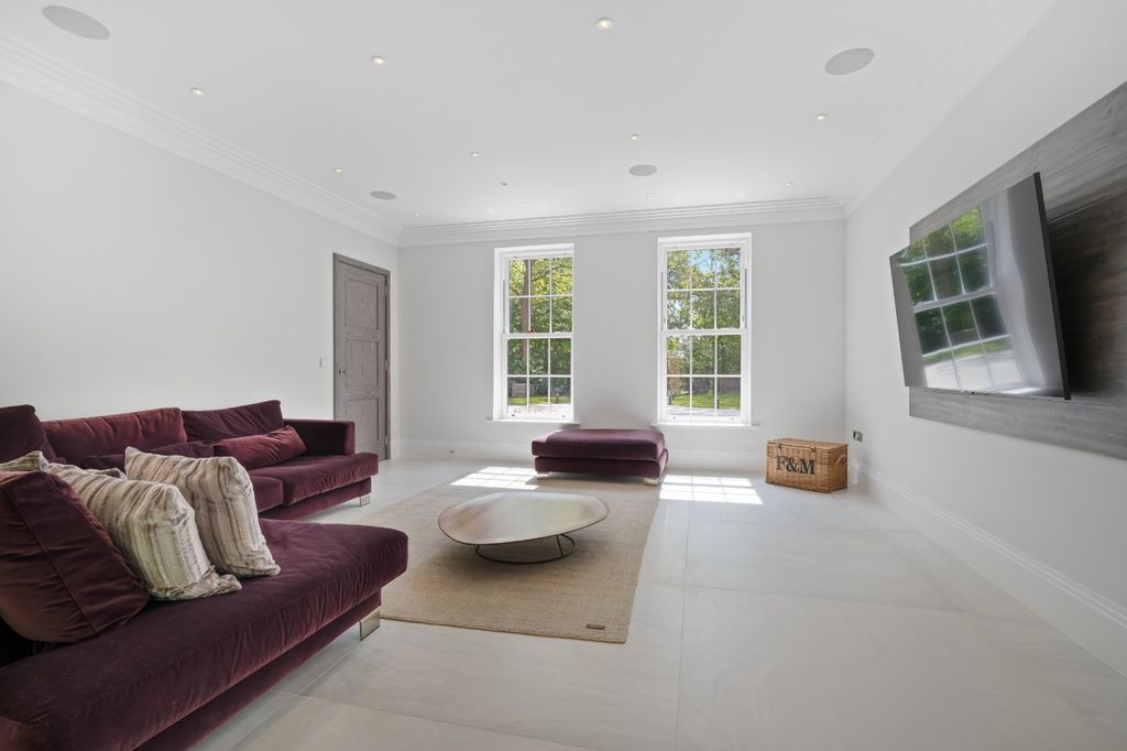 Additional image 9 of 6 bed detached house for saleHorsegate Ride, Ascot, Berkshire SL5