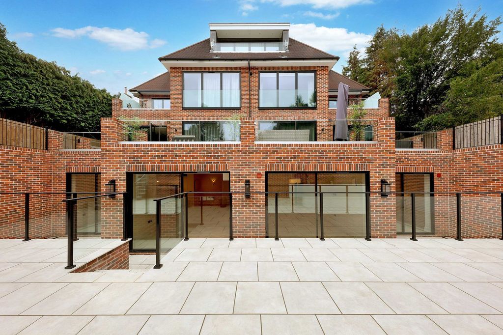 Additional image 20 of 2 bed flat for saleLedborough Lane, Beaconsfield HP9