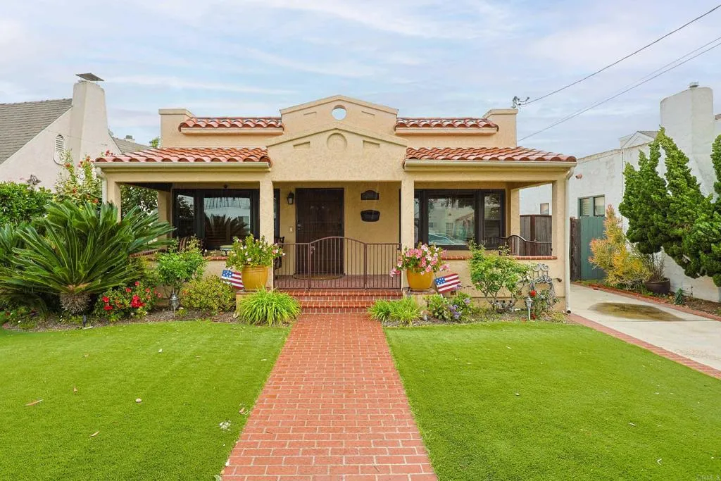 Additional image 119 of 1027 Encino, Coronado, CA 92118