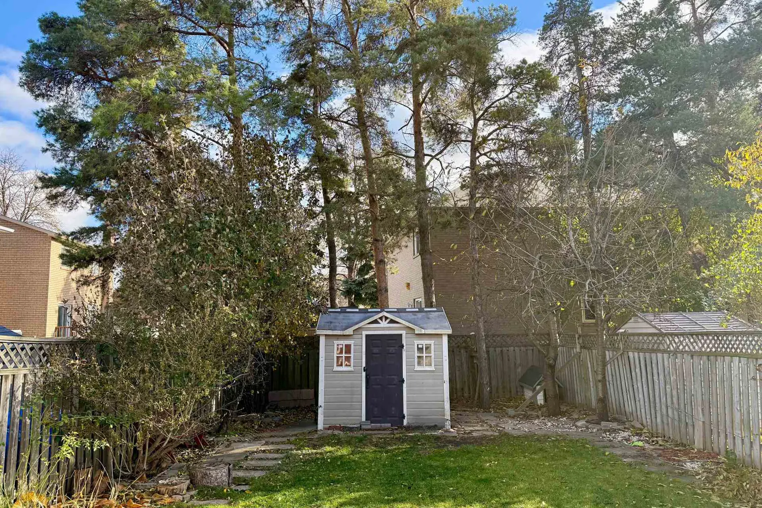 Additional image 17 of 9 Corona Gate