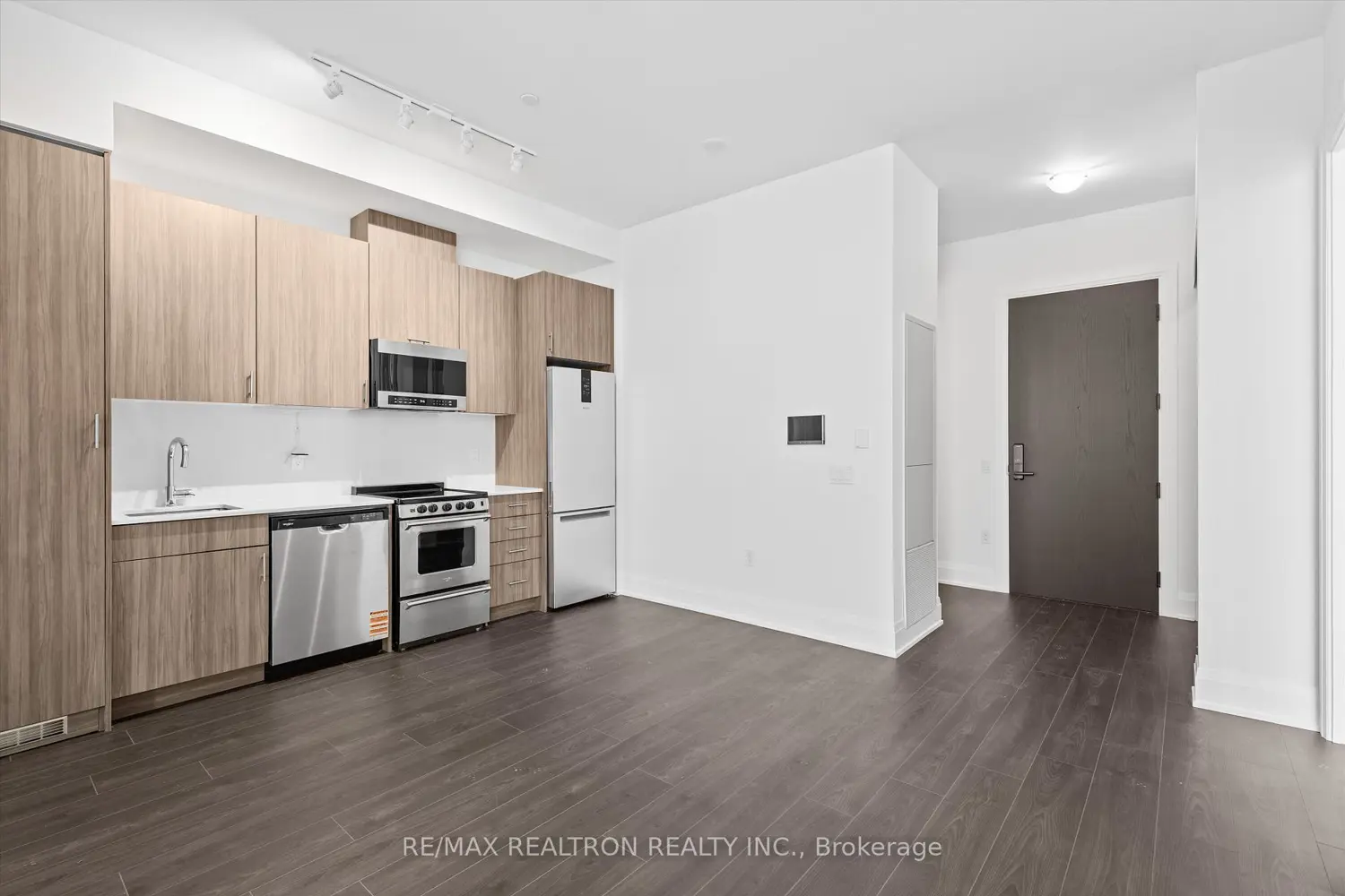 Additional image 5 of 412 Silver Maple Road Ph120