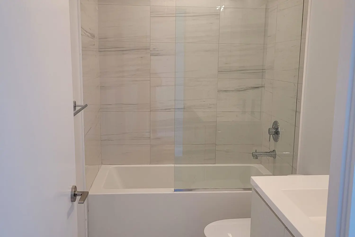 Additional image 9 of 38 Honeycrisp Crescent 1517