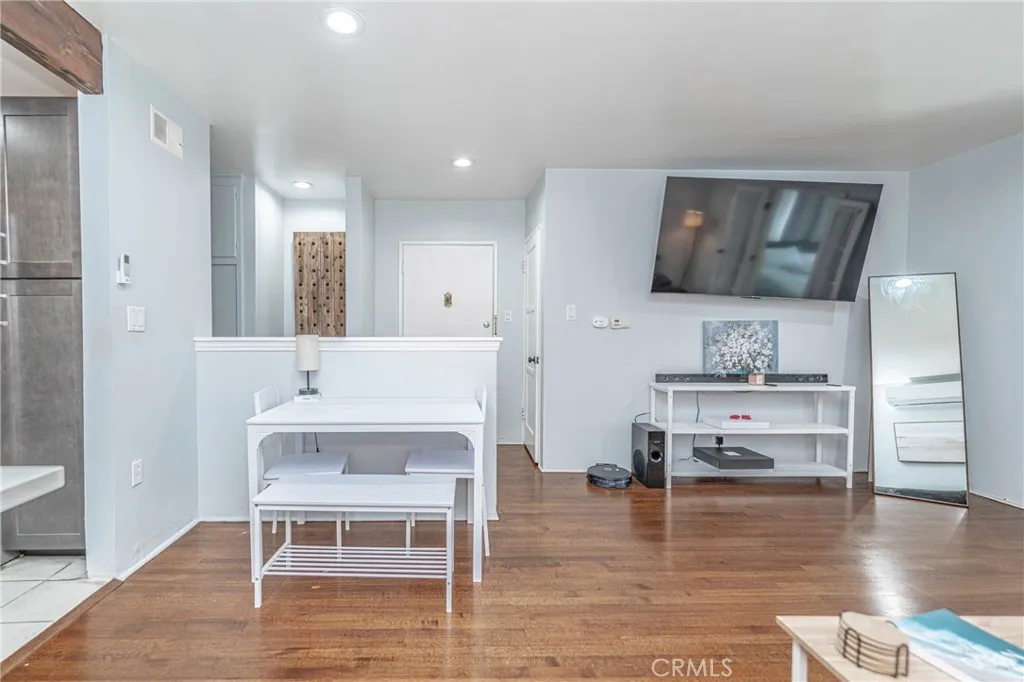 Additional image 50 of 325 Cedar Ave, Long Beach, CA 90802