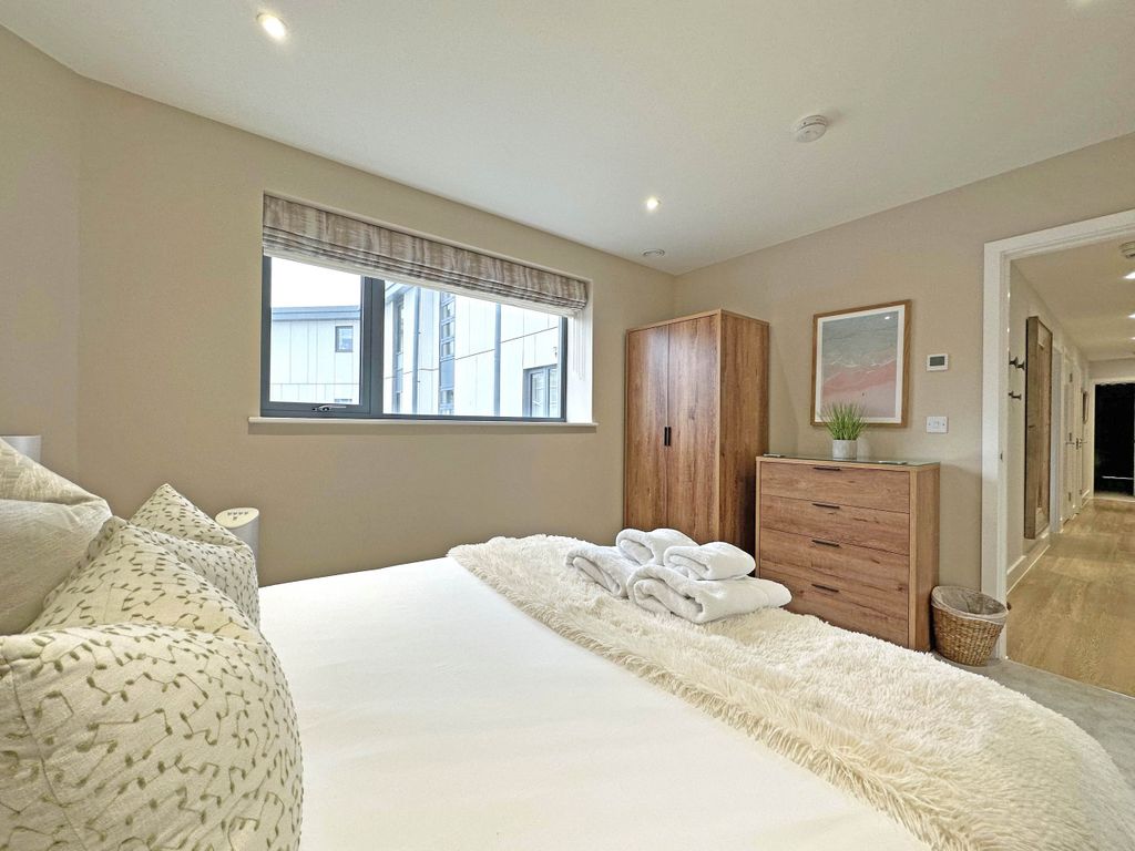 Additional image 14 of 3 bed flat for saleCliff Road, Falmouth, Cornwall TR11
