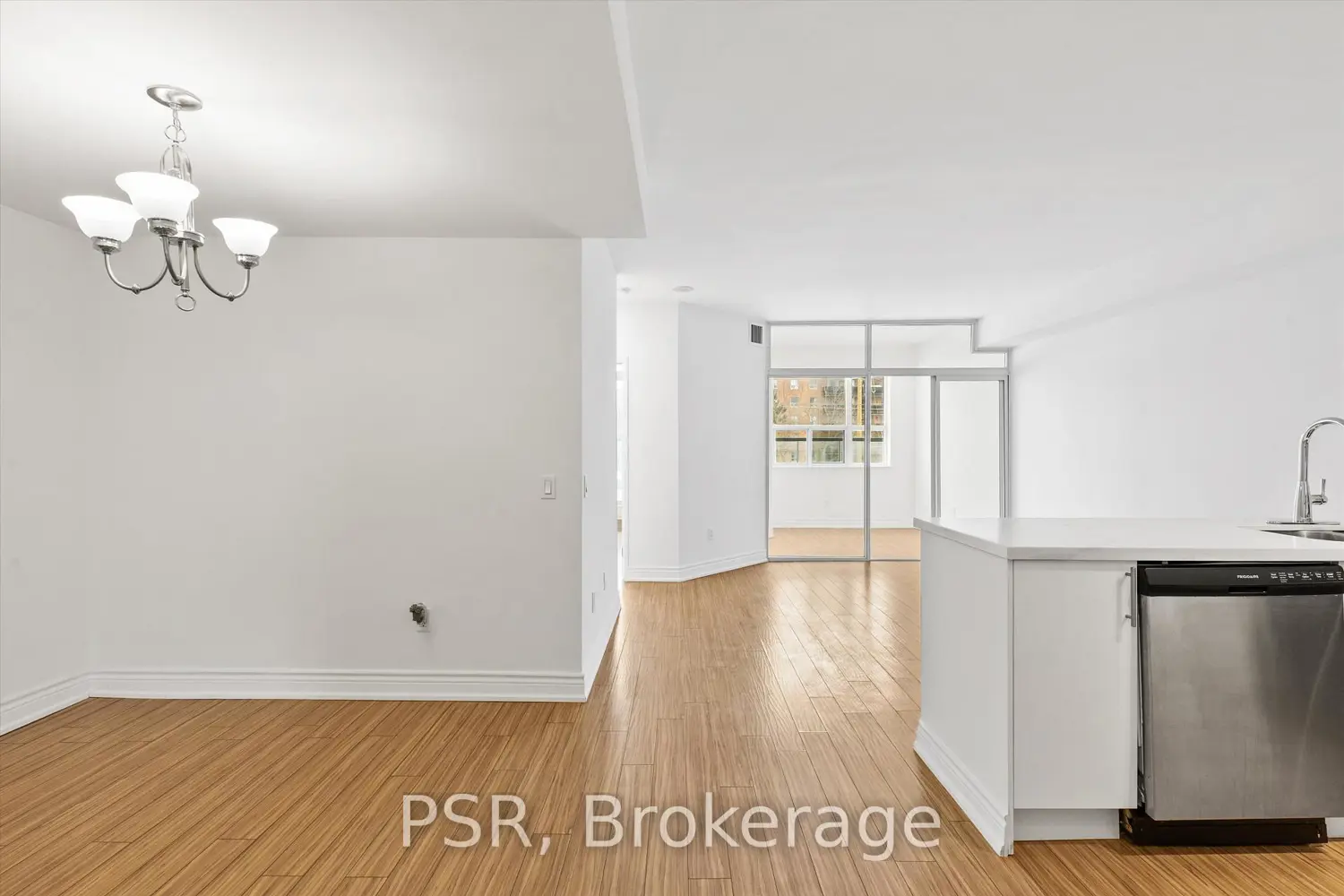 Additional image 9 of 7378 Yonge Street 103