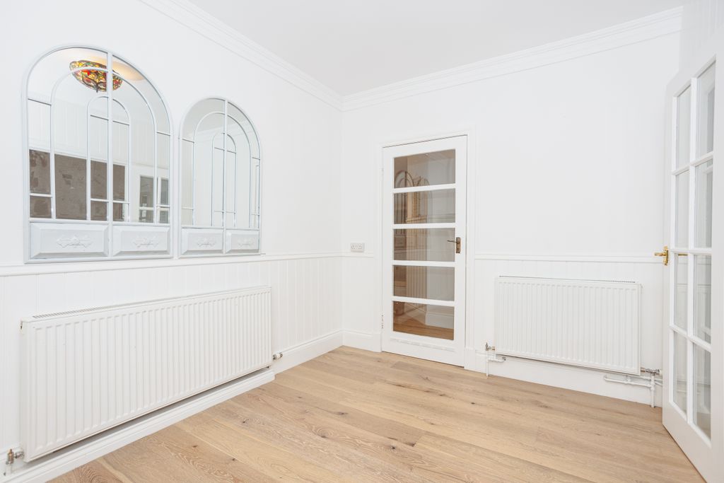 Additional image 10 of 2 bed flat for saleCastle Street, Dumfries DG1
