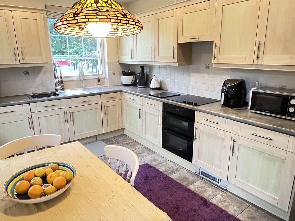 Additional image 10 of 2 bed flat for saleHolyhead Road, Bicton, Shrewsbury, Shropshire SY3