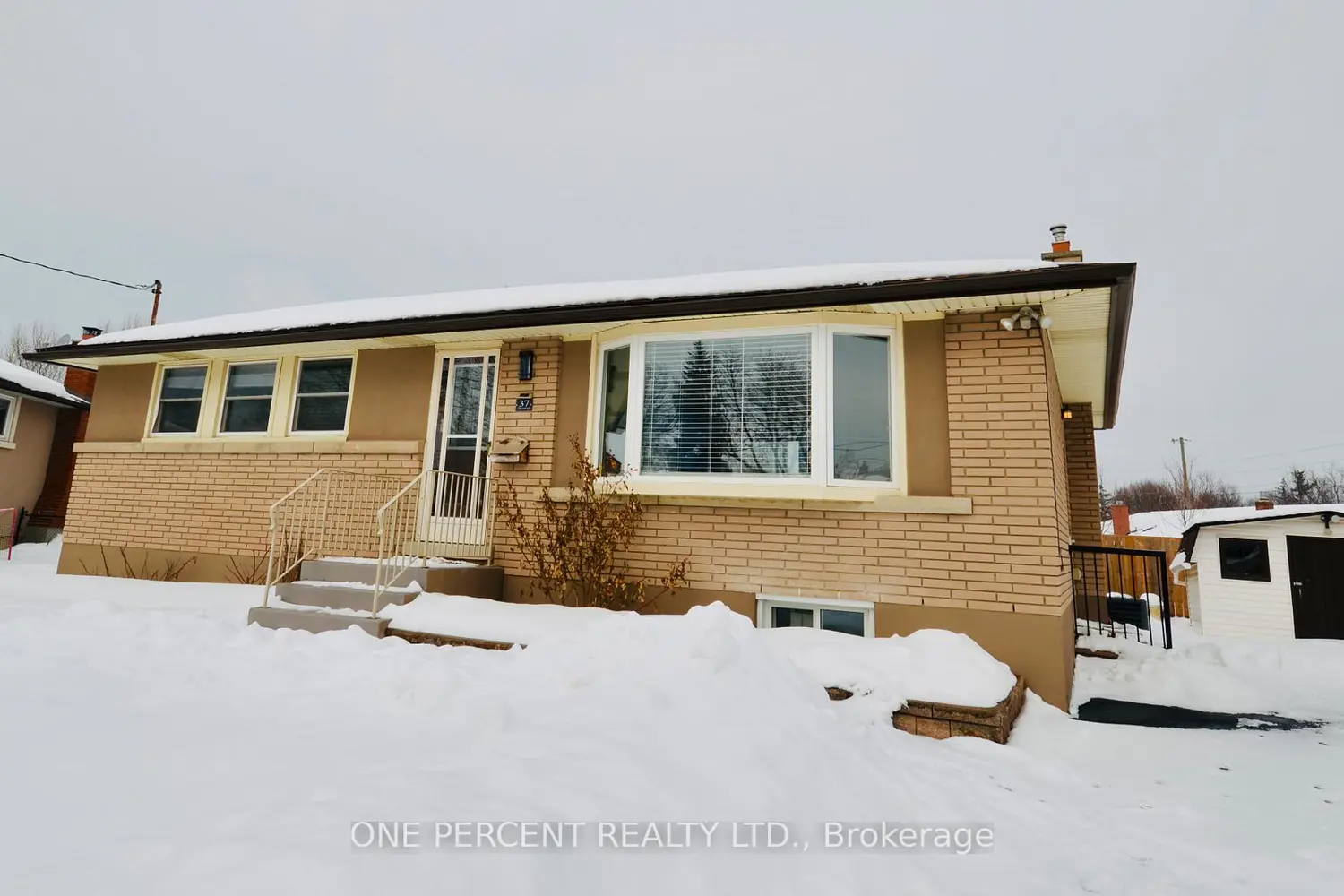 37 Coronation Boulevard