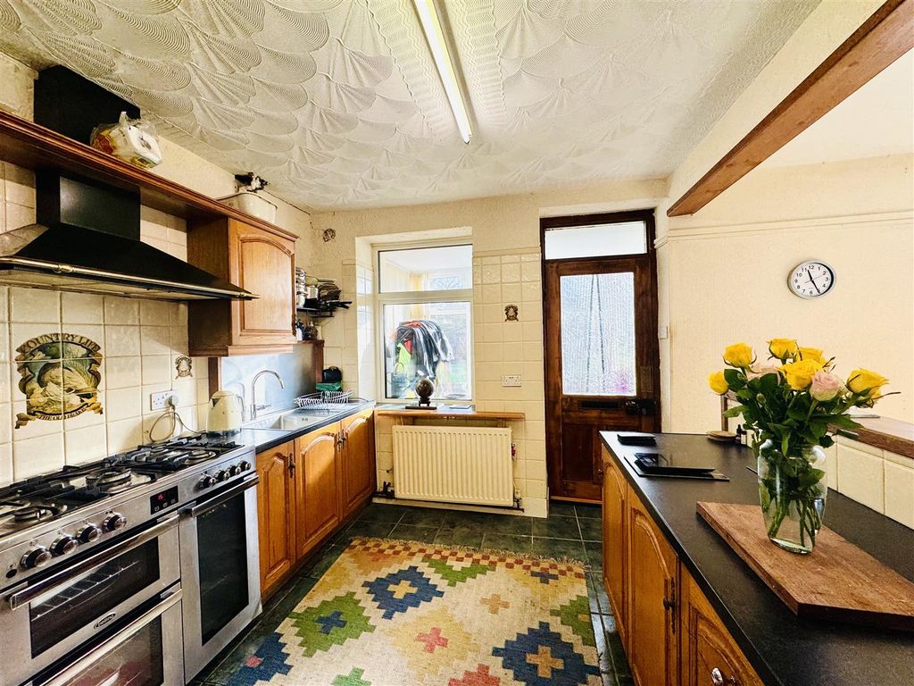 Additional image 9 of 7 bed property for saleClarence Street, Brynmawr, Ebbw Vale NP23