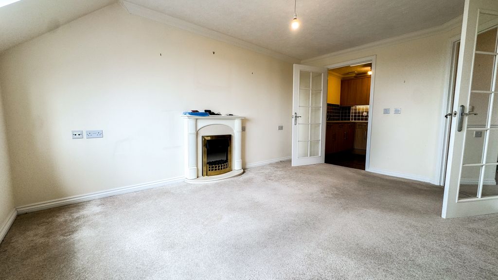 1 bed flat for saleConcorde Lodge, Bristol, Gloucestershire BS34 photo 2