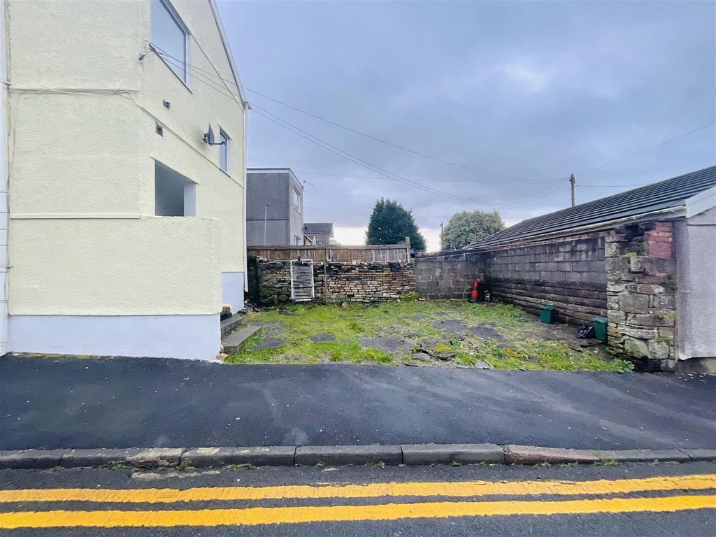 Additional image 16 of 3 bed flat for saleGilbert Road, Llanelli SA15