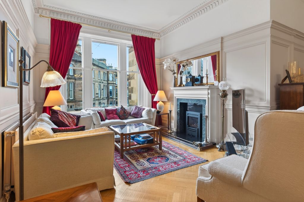 Additional image 9 of 4 bed flat for sale21 2 Rothesay Terrace, Edinburgh EH3