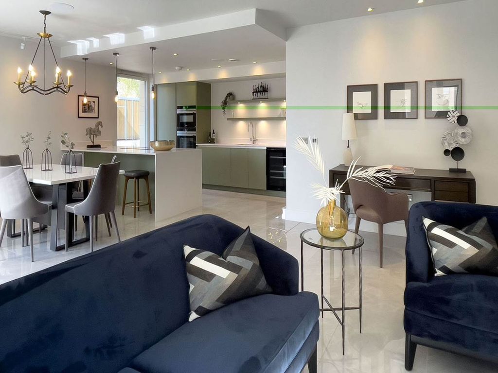 Additional image 2 of 3 bed flat for saleCorstorphine Road, Edinburgh EH12