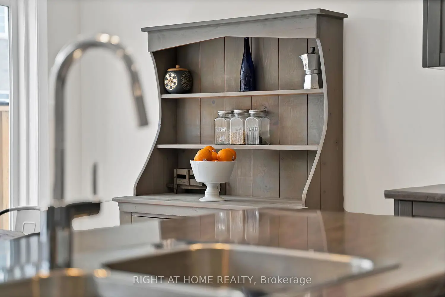 Additional image 5 of 61 Alexandra Drive