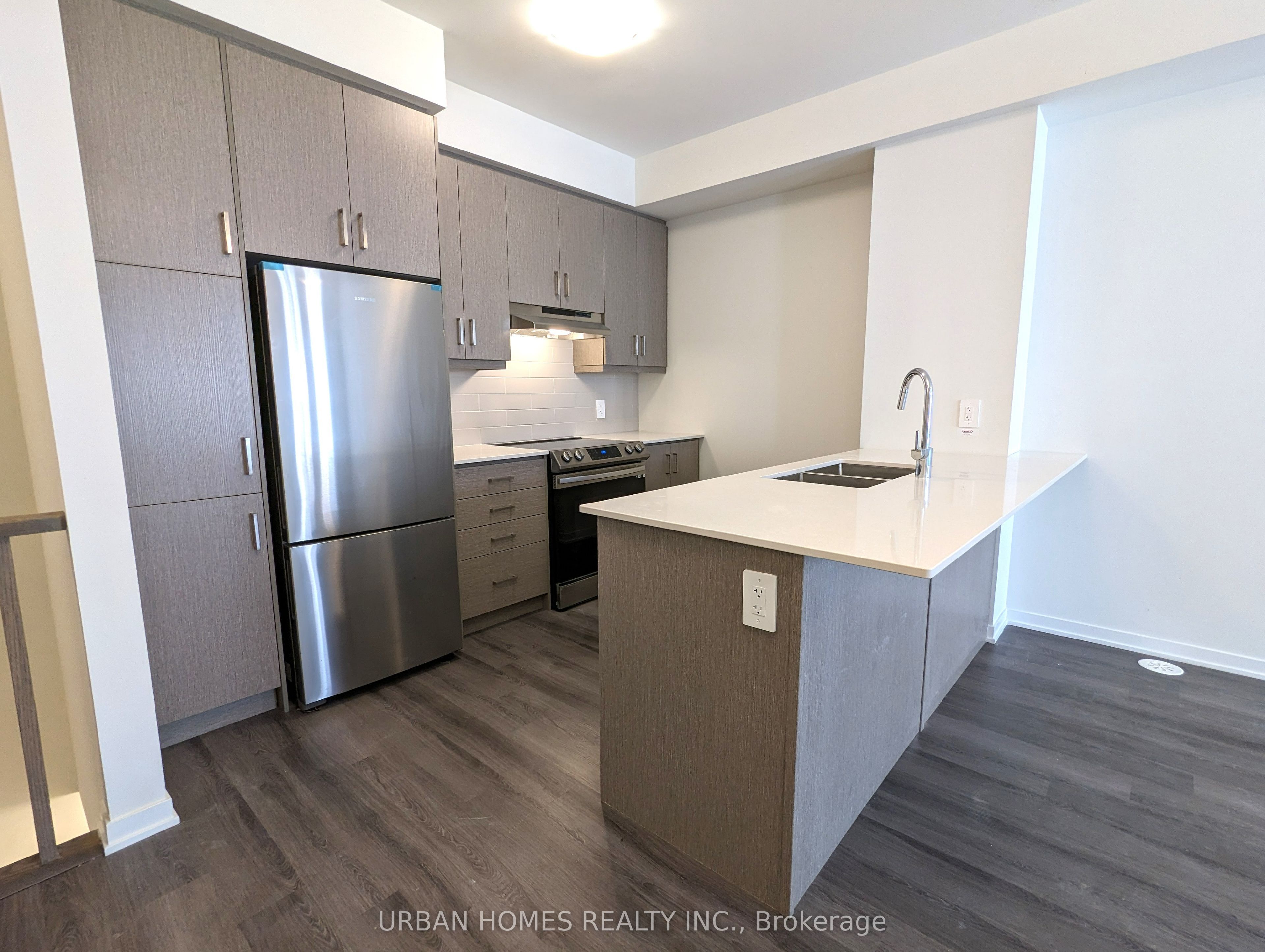 Additional image 2 of 28-21 Honeycrisp Crescent, Vaughan, ON, L4K 0N6