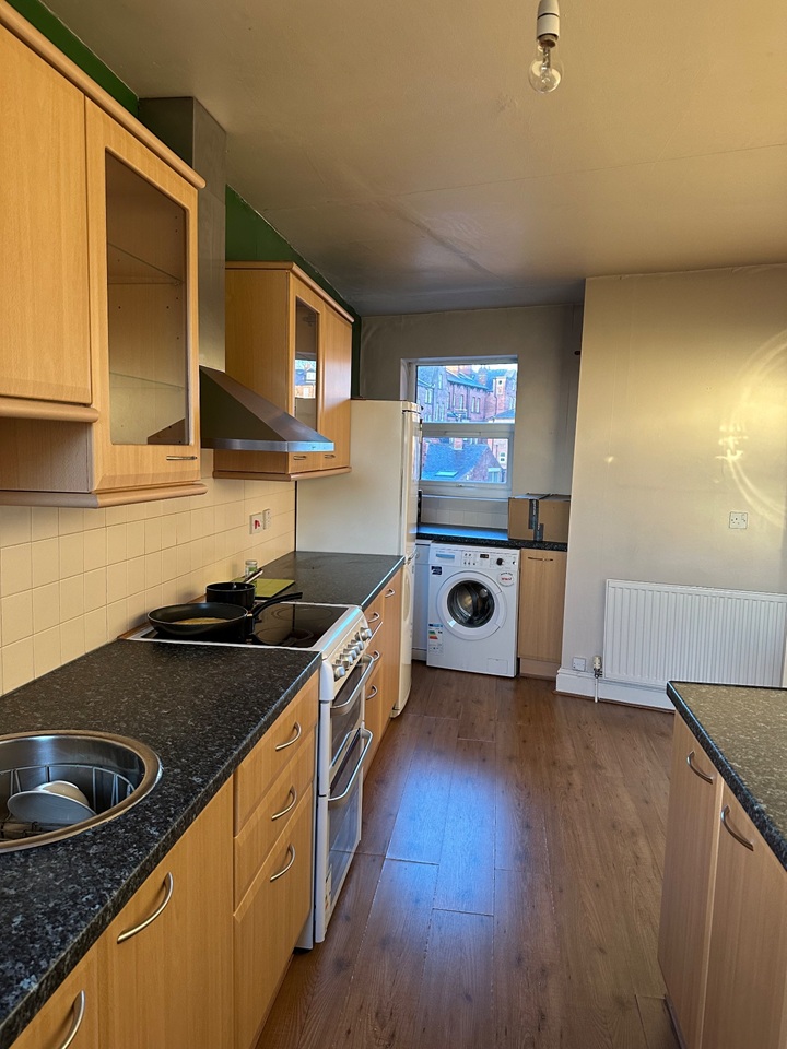 Additional image 7 of Room in a Shared Flat, Hyde Terrace, LS2, N1 7GU