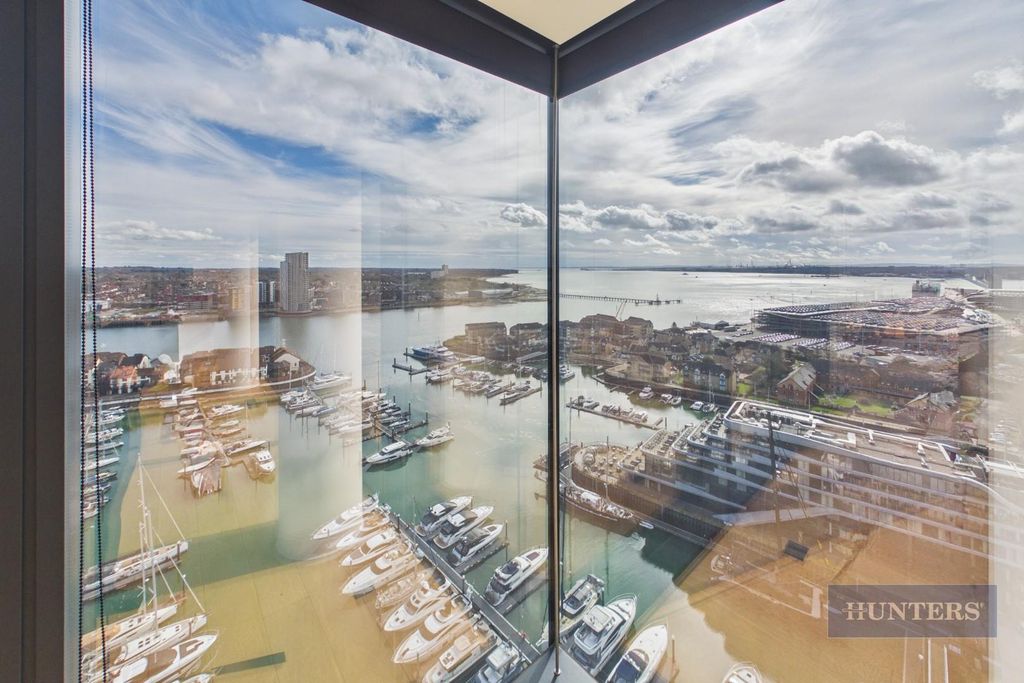 Additional image 7 of 3 bed flat for saleThe Moresby Tower, Ocean Village SO14
