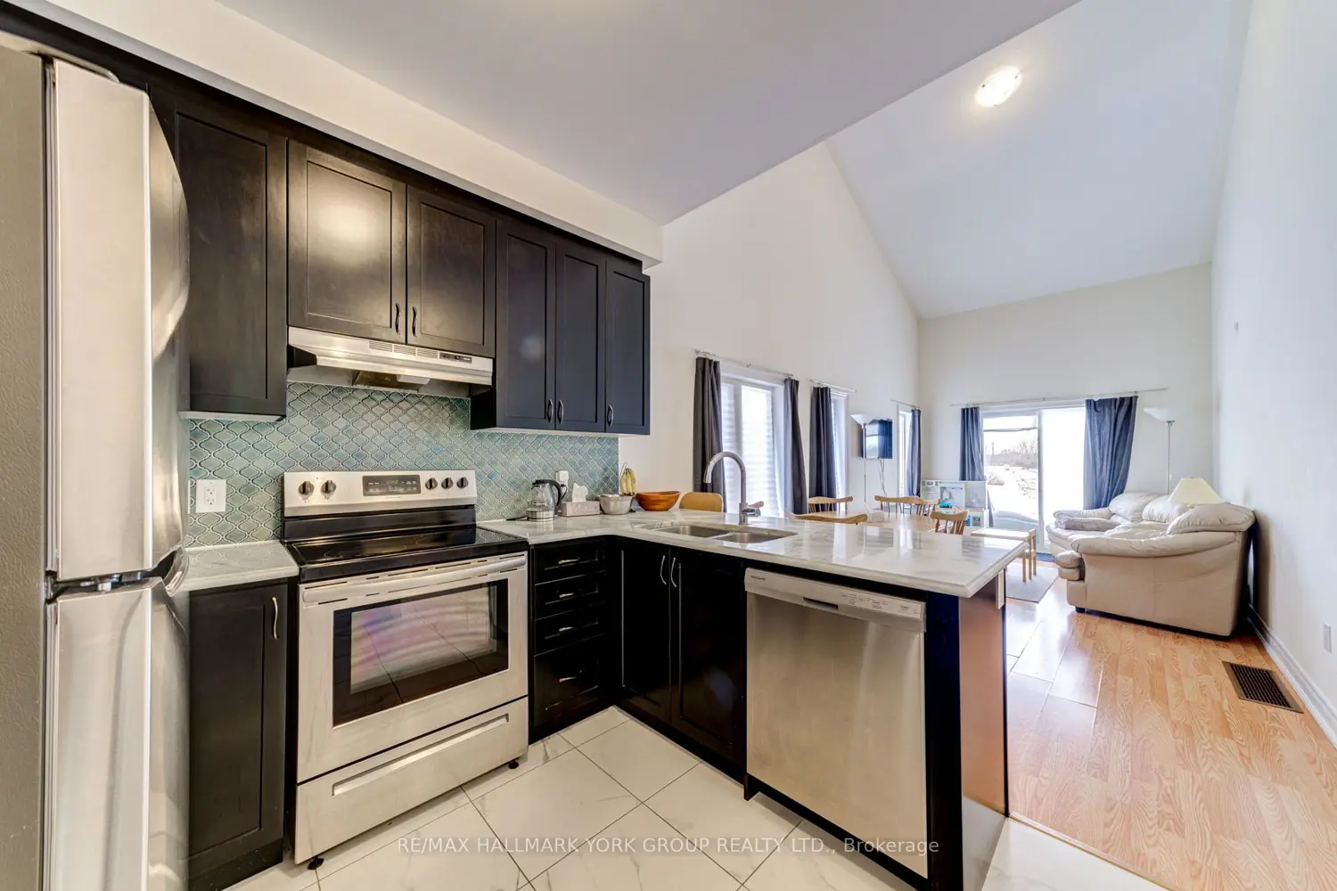 Additional image 10 of 323 Atkinson Street