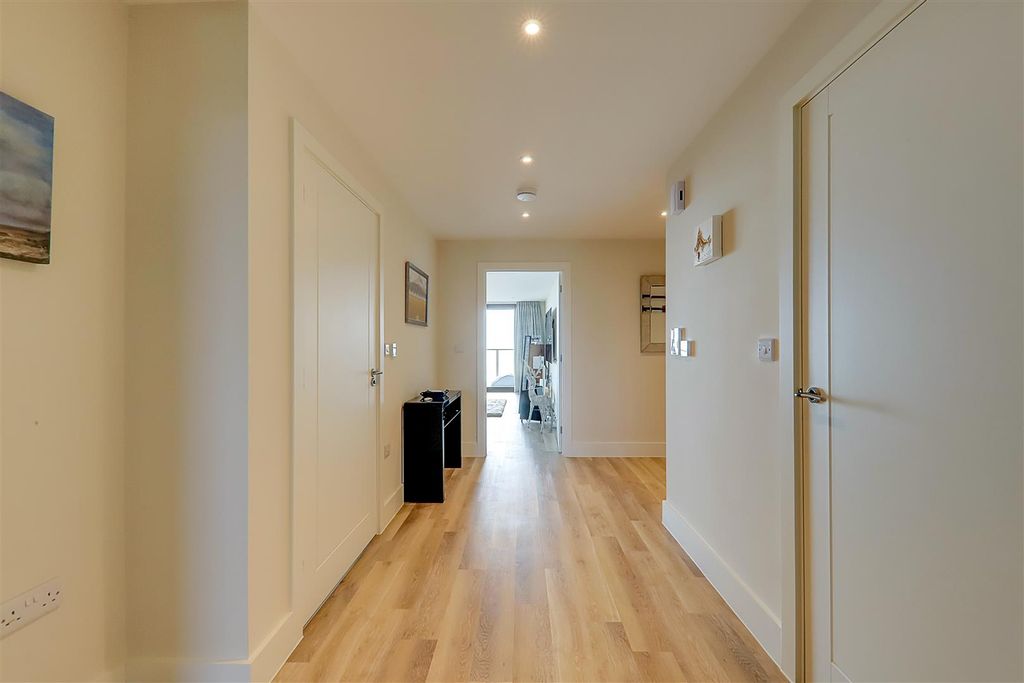 Additional image 32 of 3 bed flat for saleCalista, West Parade, Worthing BN11