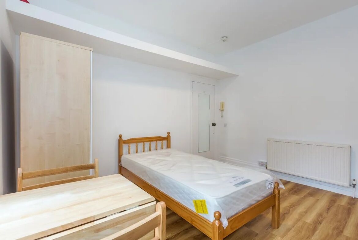 Additional image 4 of Studio Flat, Glenloch Road, NW3, N1 7GU
