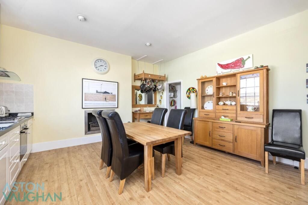 Additional image 8 of 3 bed flat for saleLewes Crescent, Brighton BN2