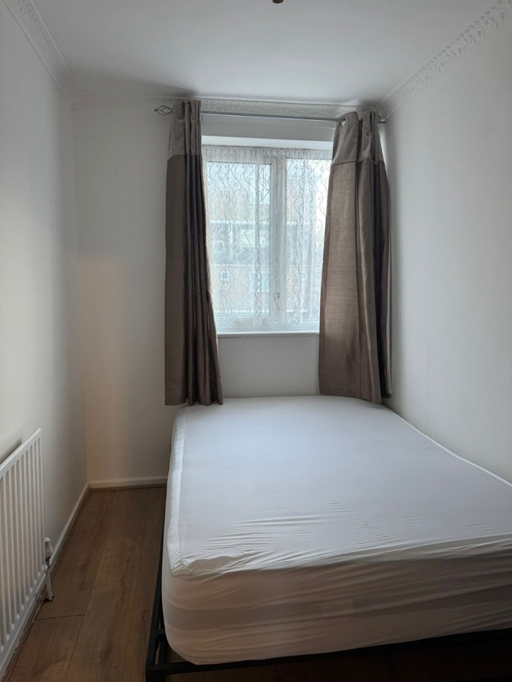 Additional image 5 of Room in a Shared Flat, Roberta St, E2, N1 7GU
