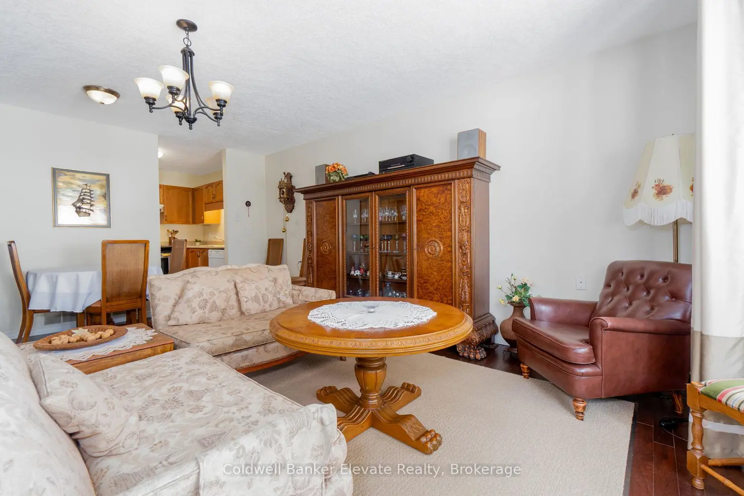 Additional image 10 of 2705 Kingsway Drive 42