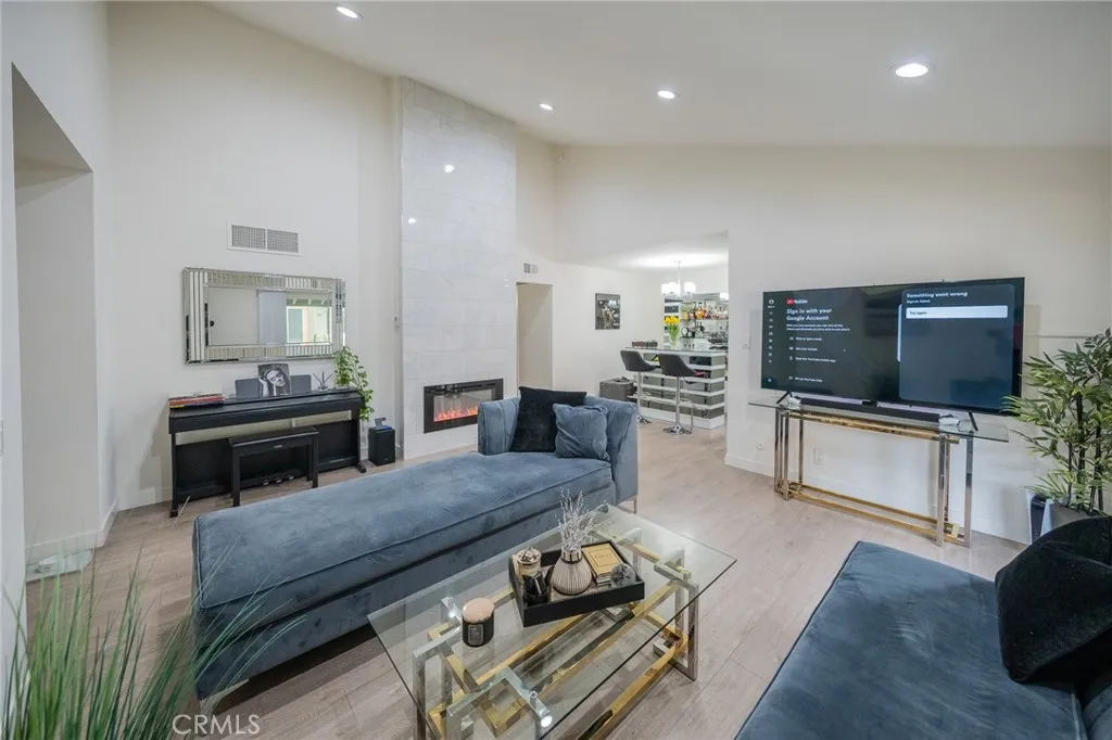 Additional image 5 of 15425 Sherman Way Unit 241, Van Nuys, CA 91406