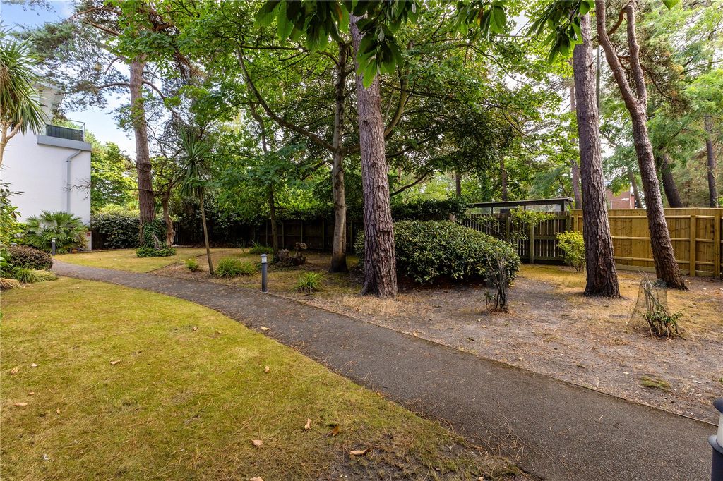 Additional image 15 of 3 bed flat for saleWesthaven, 1 Western Road, Canford Cliffs, Poole BH13