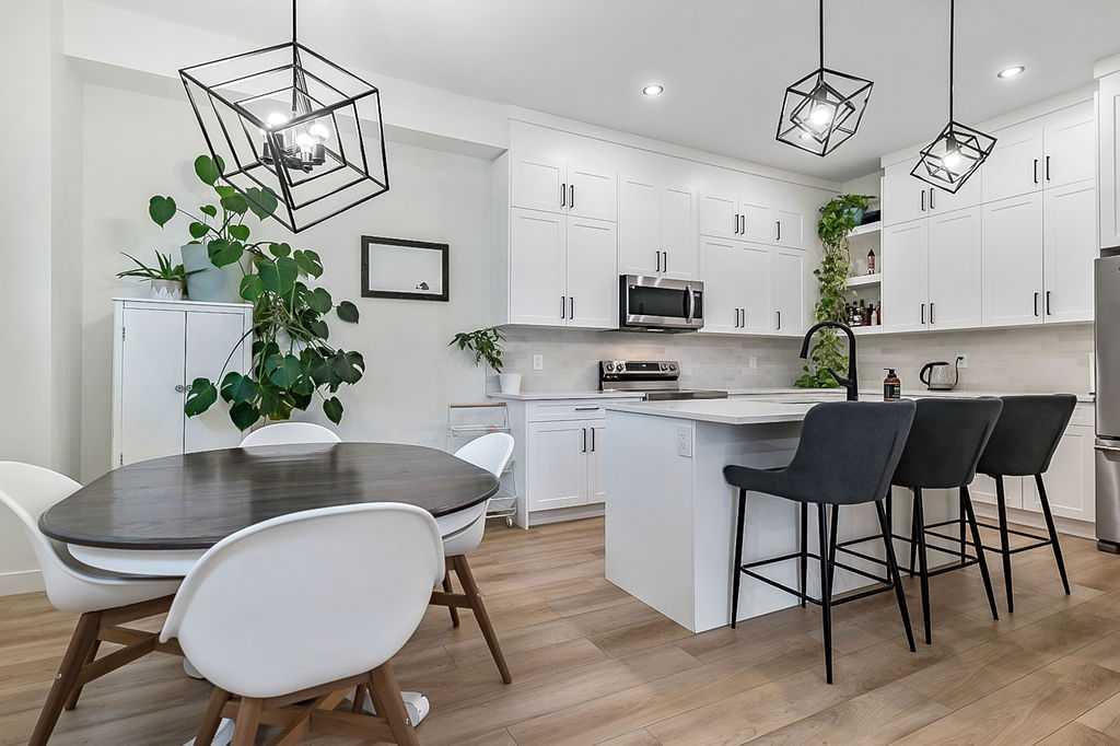 Additional image 5 of 4-4411 17 Avenue NW, Calgary, AB, T3B 0N7