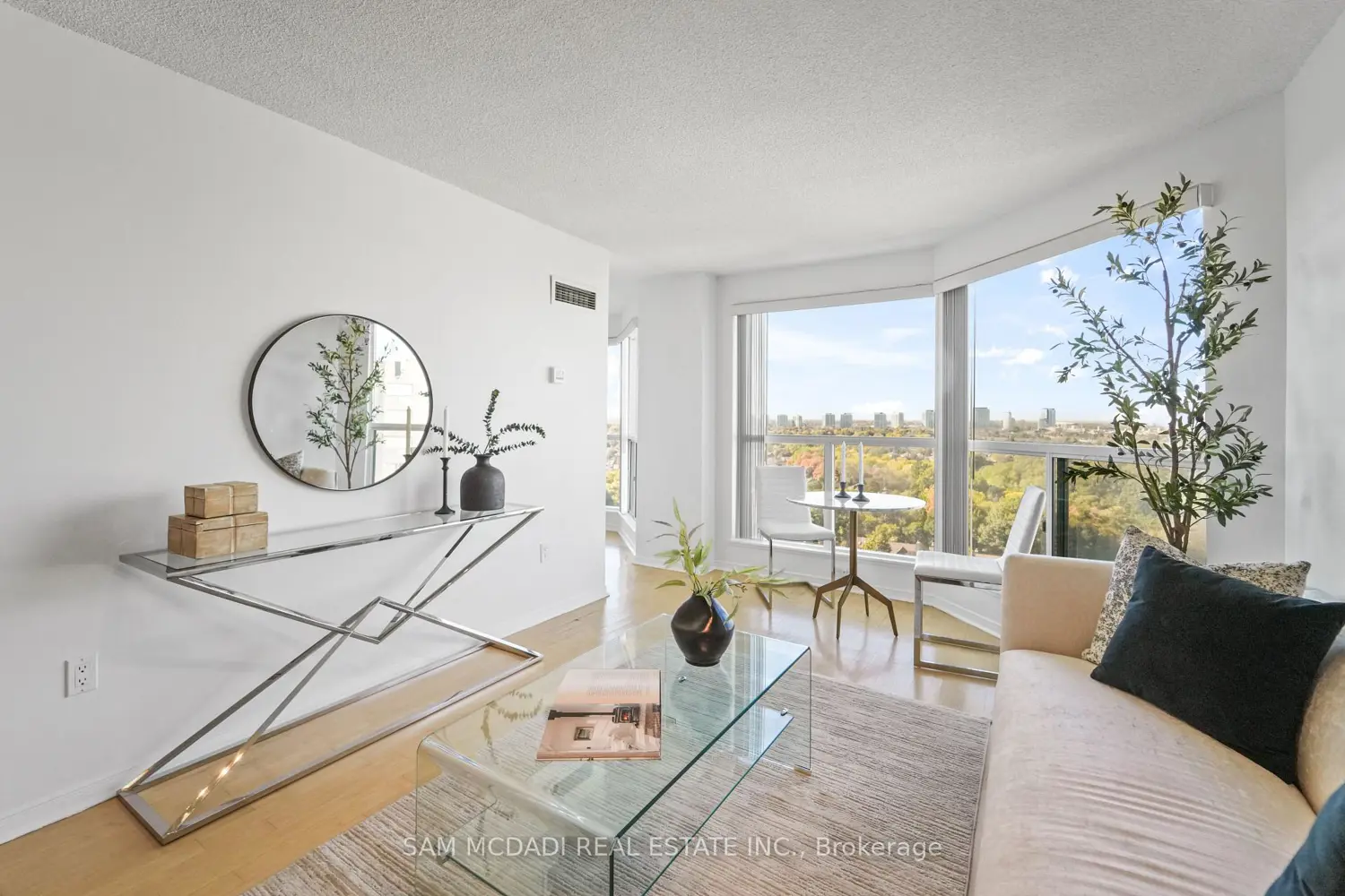 Additional image 8 of 2177 Burnhamthorpe Road 1807